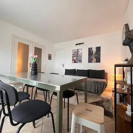 بيت للعطل La Maison Secrete Evryproche Paris *