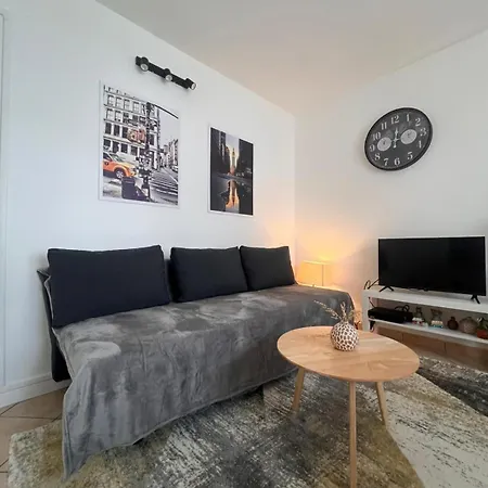 La Maison Secrete Evryproche Paris Holiday home Evry-Courcouronnes