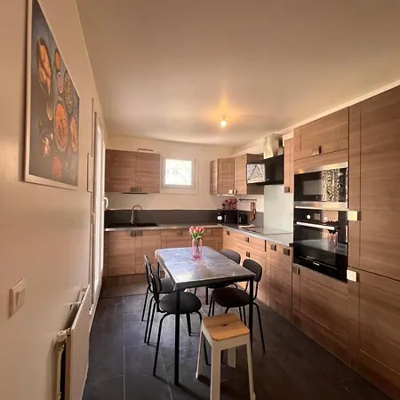 La Maison Secrete Evryproche Paris بيت للعطل *
