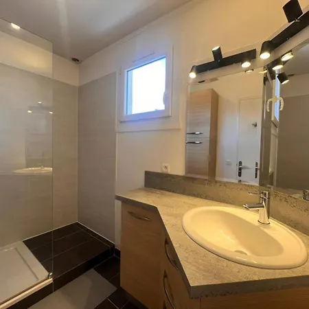 Holiday home La Maison Secrete Evryproche Paris *
