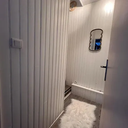 Holiday home La Maison Secrete Evryproche Paris *